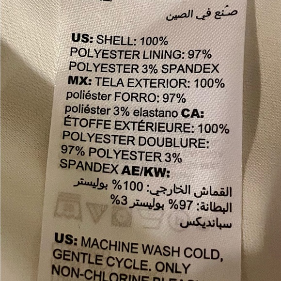 White House Black Market Gorgeous Sheer Long Sleeved Blouse with Cami. Size 6 - Picture 10 of 10